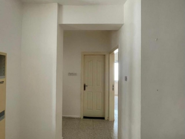 2+1 apartment for sale in Lefkoşa,Haspolat 