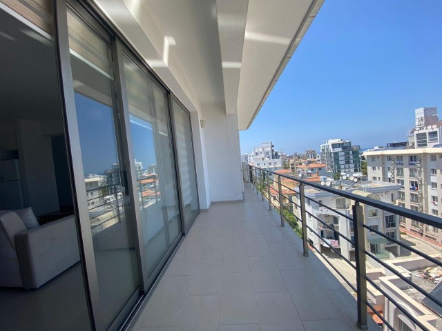 Girne Merkez’de kiralik 3+1 penthouse ,Şokmar markettin bölgesinde