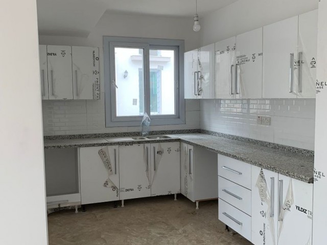 Satılık Apartman 2+1Daire Müstakil Tarzında, bahçeli daireler