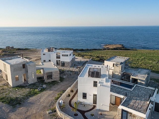 3+1 villas for sale by the sea in Esentepe