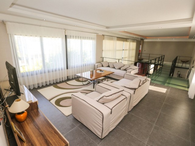 4+1 luxury villa for rent in Çatalköy