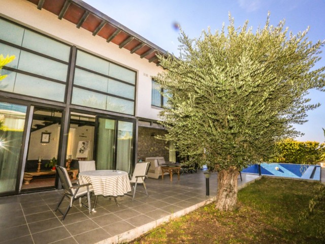 4+1 luxury villa for rent in Çatalköy