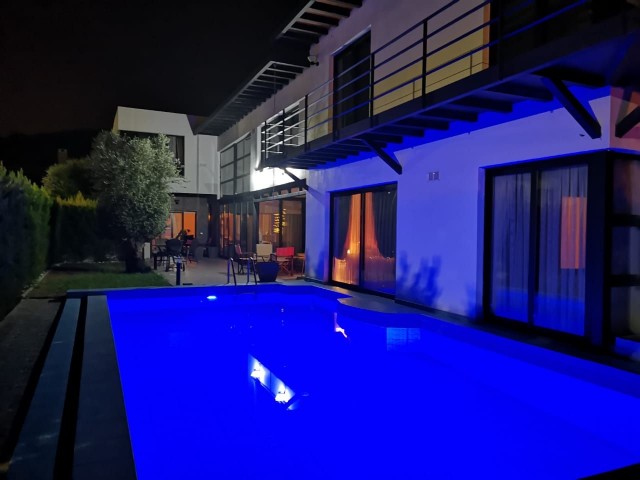 4+1 luxury villa for rent in Çatalköy