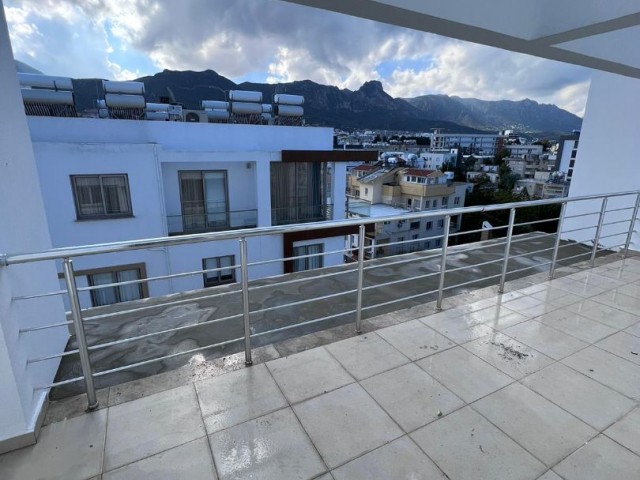 Girne Merkez'de satılık yeni 2+1 penthouse