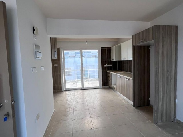 Girne Merkez'de satılık yeni 2+1 penthouse