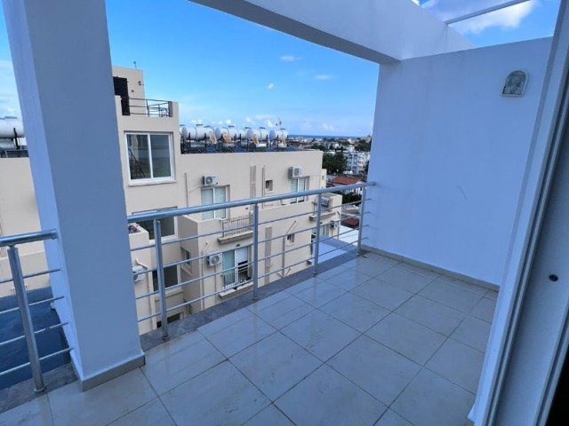 Neues 2+1 Penthouse zum Verkauf in Girne Merkez