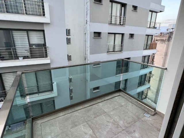 Girne Merkezde satılık 2+1 full eşyalı daire