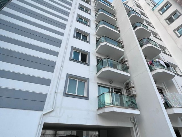 Girne Merkezde satılık 2+1 full eşyalı daire