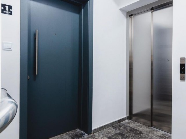 1+1 Luxus-Penthouse-Wohnungen zum Verkauf im Zentrum von Kyrenia