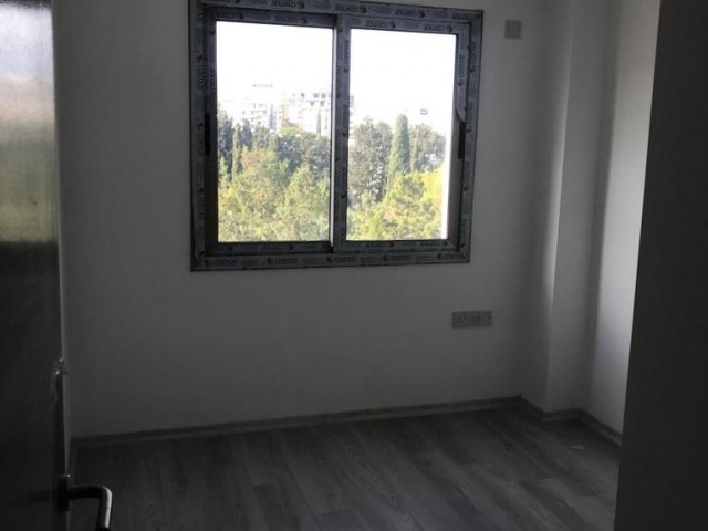 Girne merkezde satılık 3+1 daire