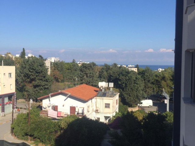 Eben Kaufen in Girne Merkez, Kyrenia