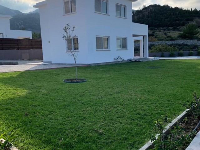 3+1 villa with pool for sale in Çatalköy, Sea view