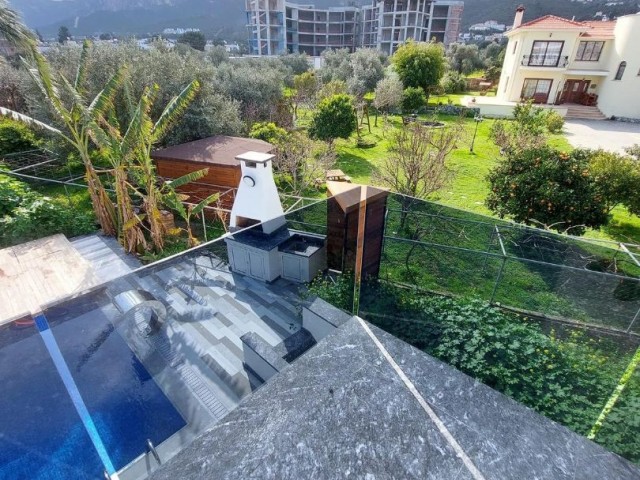 4+1 luxury villa for sale in Edremit