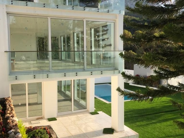 Luxury 5+2 villa for sale in Upper Kyrenia. Behind Ezic Premier