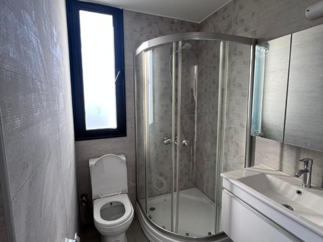 Girne merkezde satılık 2+1 penthouse, Dağ manzaralı