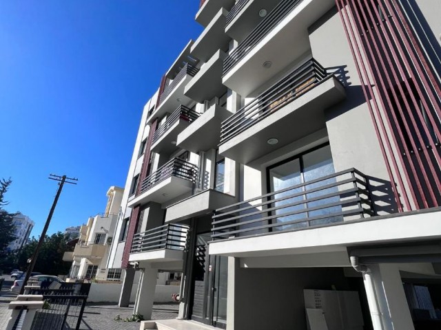 Girne merkezde satılık 2+1 penthouse, Dağ manzaralı