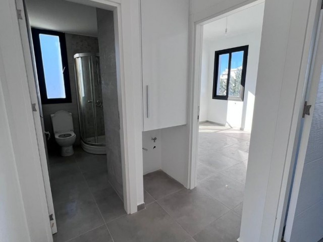 Girne merkezde satılık 2+1 penthouse, Dağ manzaralı