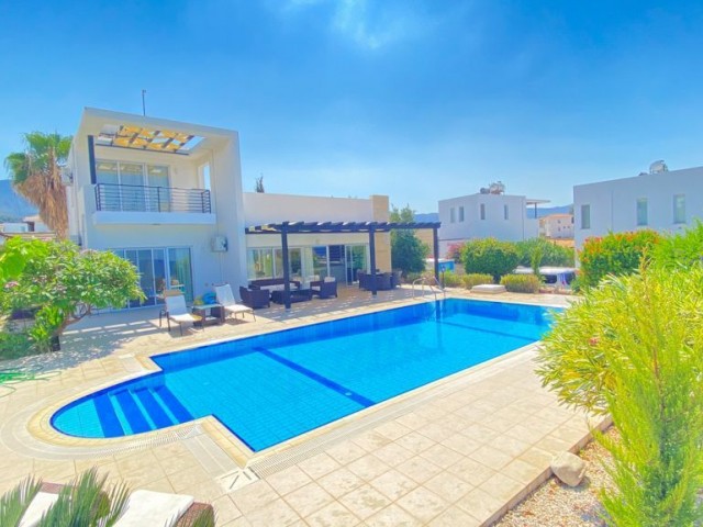 3+1 villa for daily rent in Esentepe