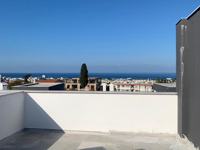 2+1 Luxus-Penthouse zum Verkauf in Alsancak