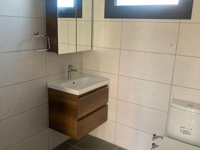 2+1 Wohnung mit privatem Pool zum Verkauf in Karşıyaka