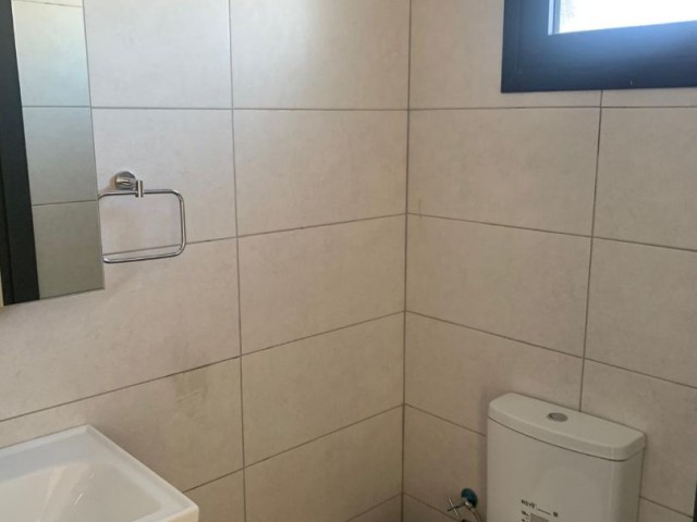 2+1 Wohnung mit privatem Pool zum Verkauf in Karşıyaka