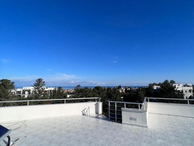 Spacious 4+1 villa for sale in Alsancak