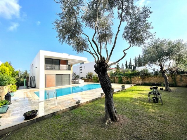 Luxury 4+1 villa with private pool for sale in Alsancak