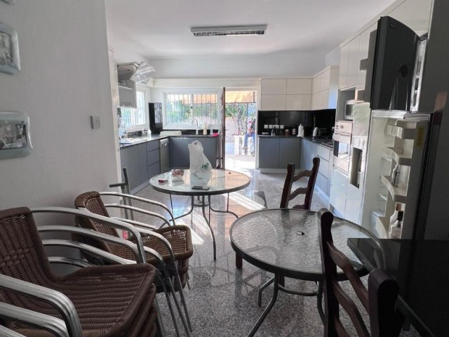  6+2 villa with pool for sale in Kyrenia center