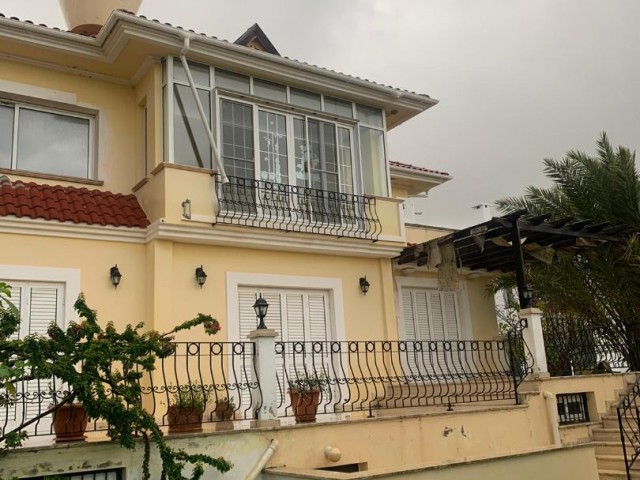 450 m2 house for sale in Çatalköy on  1.5 decares