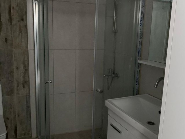 Girne Merkez’de satılık lüks 2+1 Residence daire ,Kapanmaz Deniz ve Dağ manzaralı