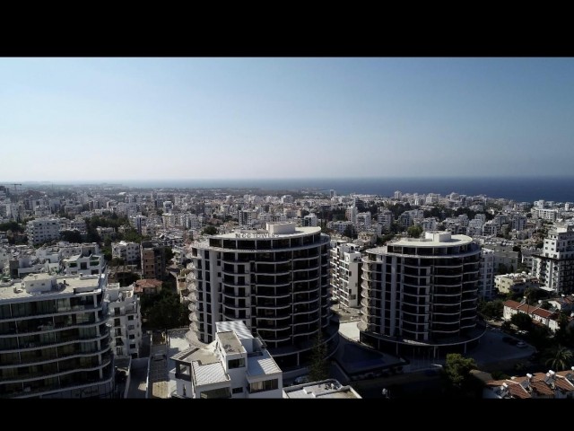 Luxuriöse 2+1 Residenzwohnung zum Verkauf im Girne Center, unzerbrechlicher Meer- und Bergblick