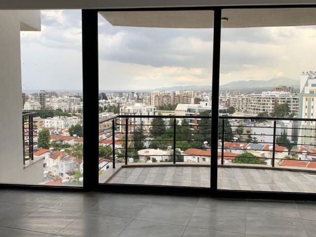 Girne Merkez’de satılık lüks 2+1 Residence daire ,Kapanmaz Deniz ve Dağ manzaralı