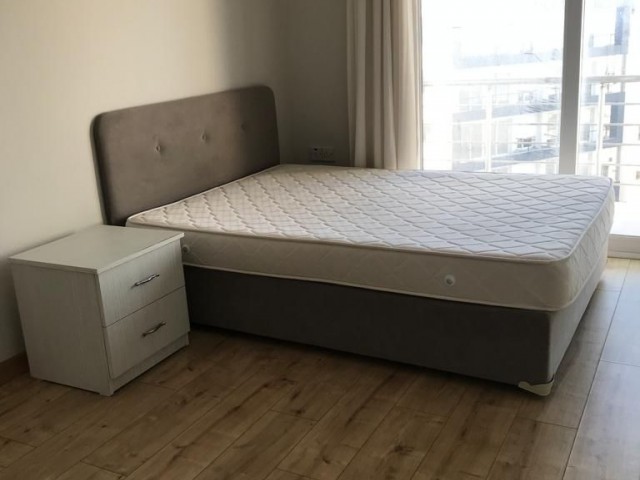 Girne merkezde satılık eşyalı 2+1 daire 