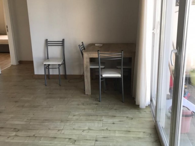 Girne merkezde satılık eşyalı 2+1 daire 