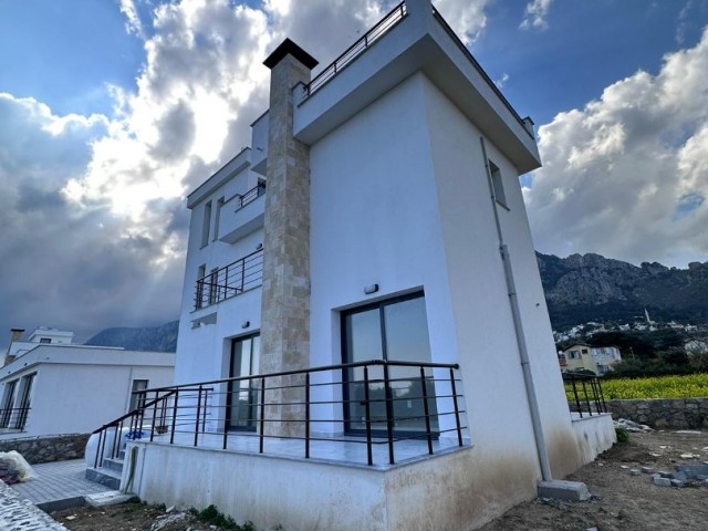  4+1 Triplex-Villa zu verkaufen in Karsiyaka