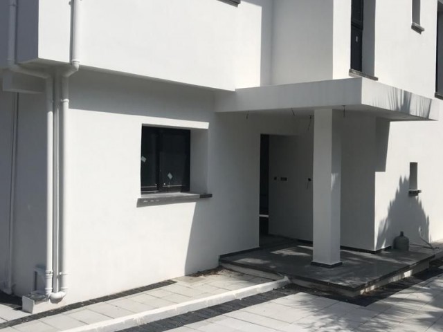 4+2 duplex villa for sale in Alsancak