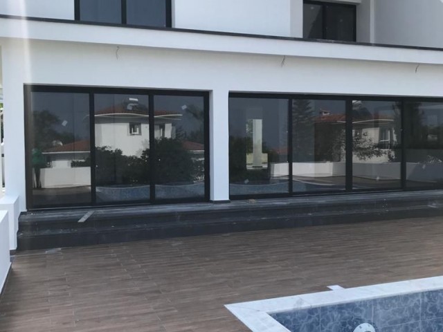 4+2 Duplex-Villa zu verkaufen in Alsancak