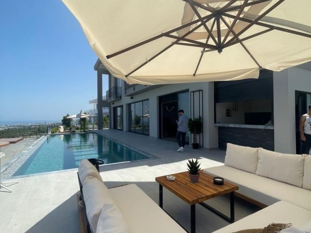 4+1 duplex luxury villa for sale in Kyrenia Edremit