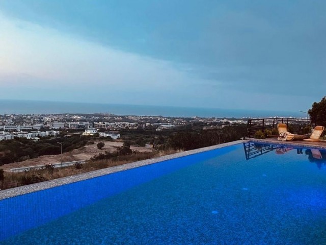 4+1 duplex luxury villa for sale in Kyrenia Edremit