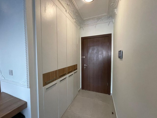 2+1 Wohnung zu verkaufen in Kyrenia Centre, im türkischen Viertel