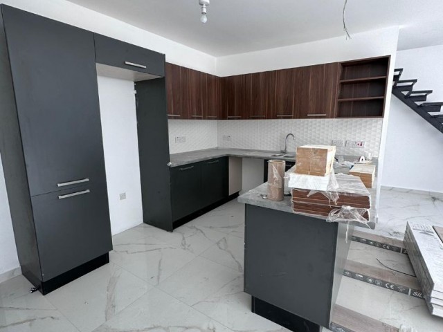  2+1 Luxus-Duplex-Wohnung zu verkaufen in Kyrenia Centre !!!