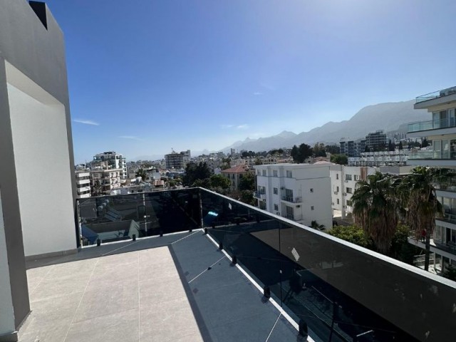  Zu verkaufen 2+1 Penthouse zu verkaufen in Kyrenia Centre, mit 360 unverbaubarem Meer- und Bergblick!!!