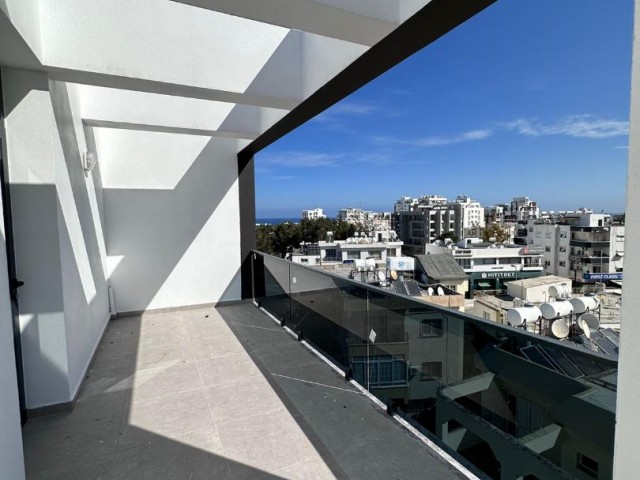  Zu verkaufen 2+1 Penthouse zu verkaufen in Kyrenia Centre, mit 360 unverbaubarem Meer- und Bergblick!!!