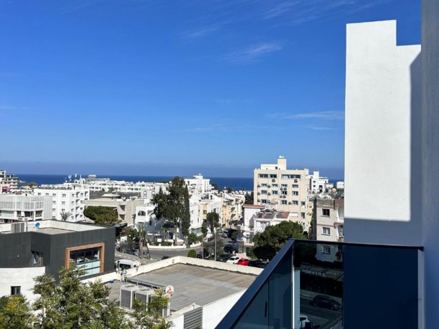  Zu verkaufen 2+1 Penthouse zu verkaufen in Kyrenia Centre, mit 360 unverbaubarem Meer- und Bergblick!!!