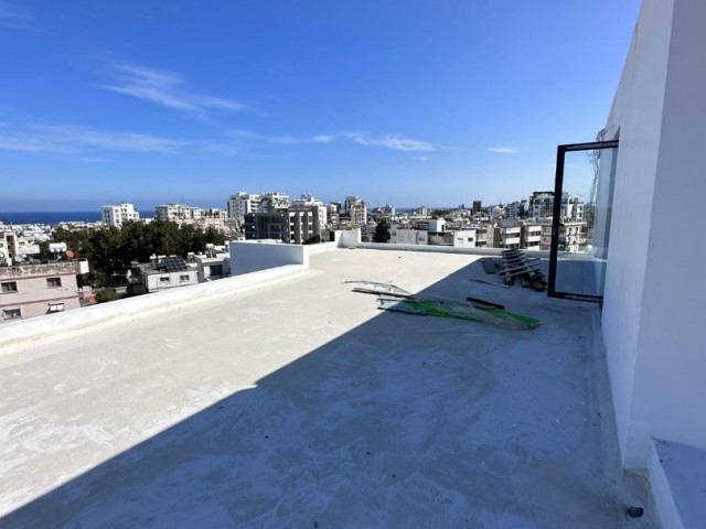  Zu verkaufen 2+1 Penthouse zu verkaufen in Kyrenia Centre, mit 360 unverbaubarem Meer- und Bergblick!!!