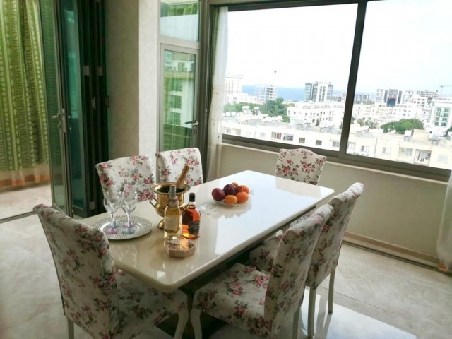 3+1 luxury full furnished penthouse for rent in centre of Kyrenia