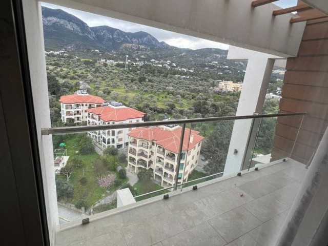  Zu verkaufen 2+1 Duplex-Wohnung zu verkaufen in Kyrenia Centre,Unfolding Mountain View