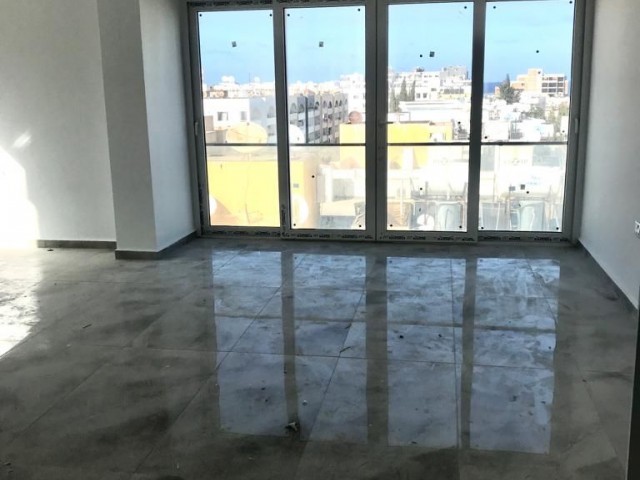 Girne merkezde satılık 3+1 daire