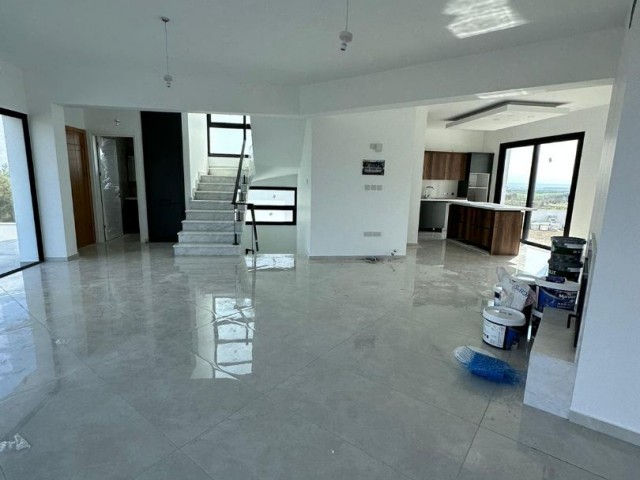 Luxuriöse, moderne 3+1 Villa zu verkaufen am Bosporus, sehr günstiger Preis, türkische Scholle