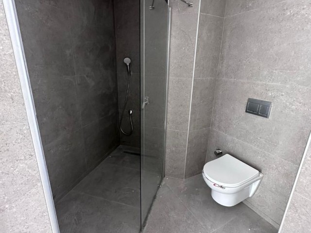 Boğazda satılık lüks,modern 3+1 villa,Çok Uygun Fiyat ,Türk koçan